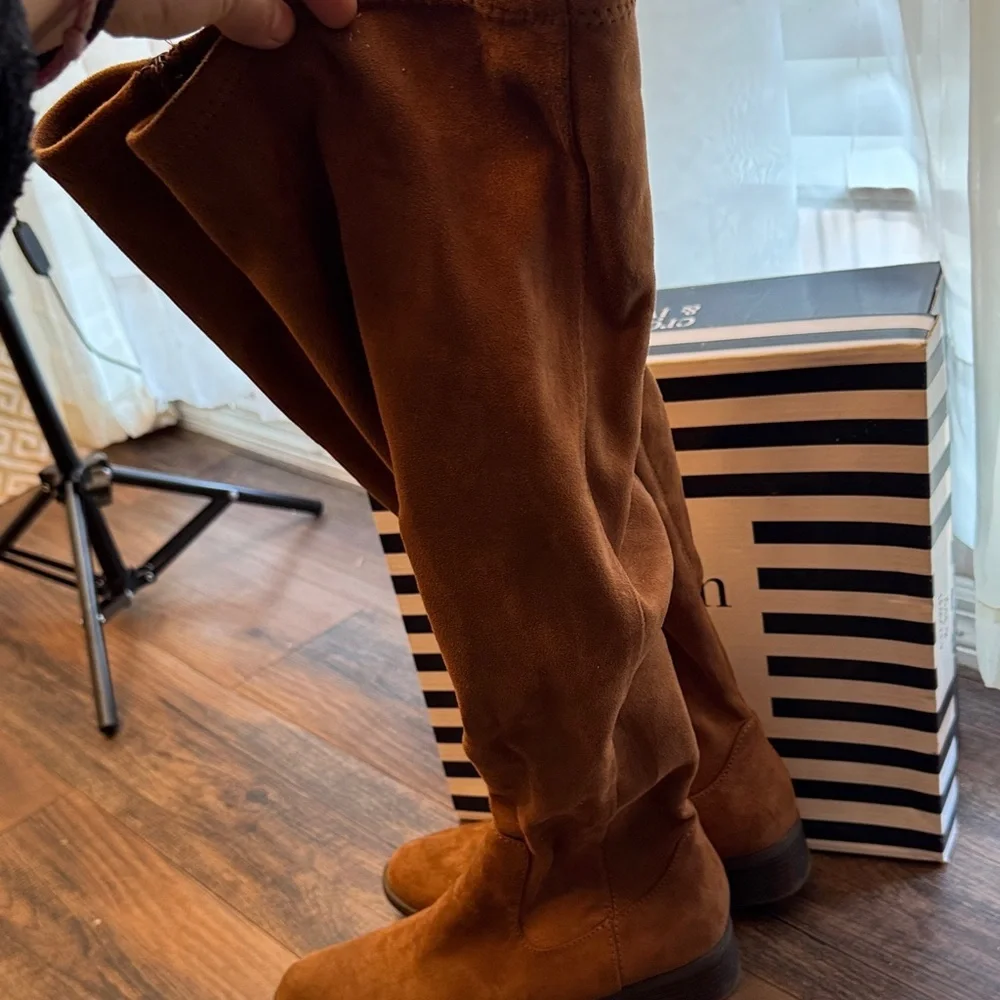crown & ivy coffee BowieBoots